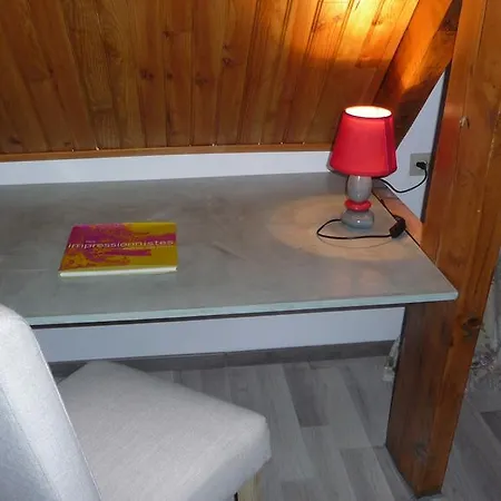Maison D'hotes Les Coquelicots לינה וארוחת בוקר 3*