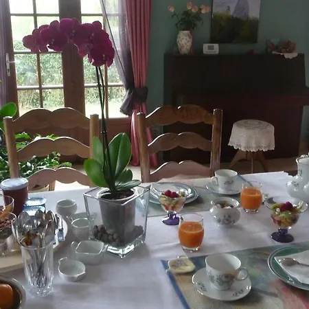 לינה וארוחת בוקר Maison D'hotes Les Coquelicots 3*