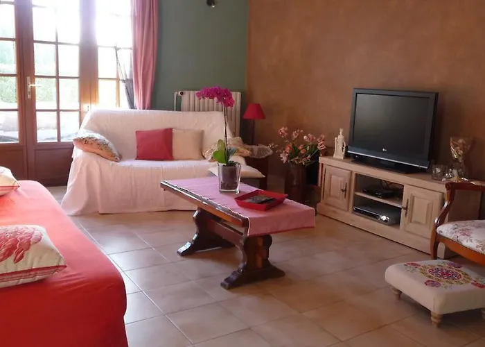 Les Coquelicots Bed and Breakfast Ζιβερνί